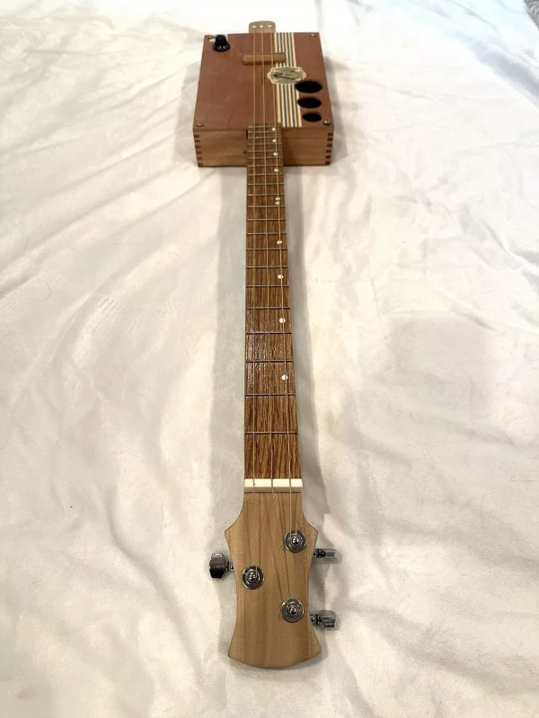 3-String AVO UVEZIAN Guitar - Image 4