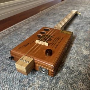3-String Arturo Fuente Reserva Anejo Limitada Guitar